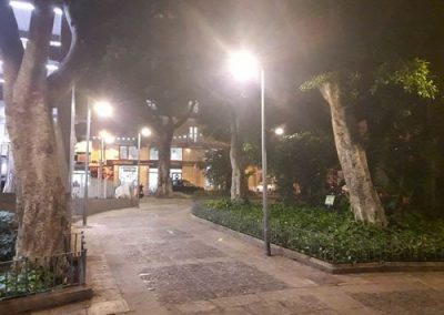 Alumbrado en Plaza Militar